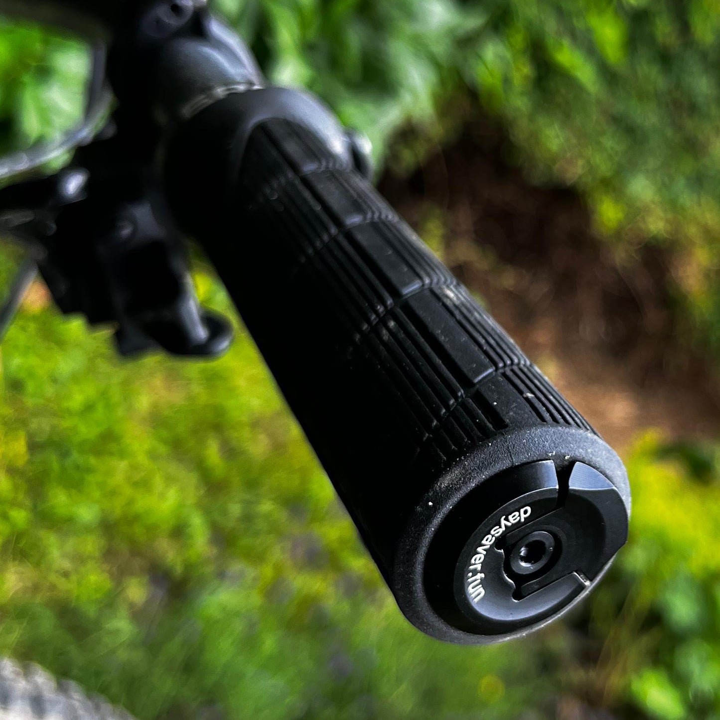 Handlebar mount