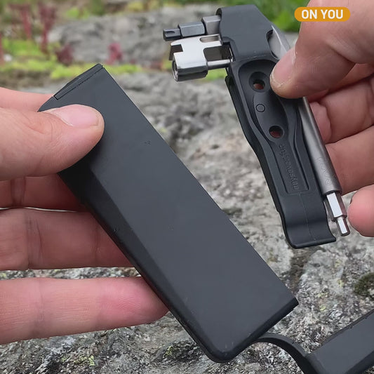 Everything you need protected in your pocket: Multitool, tire lever, chain breaker